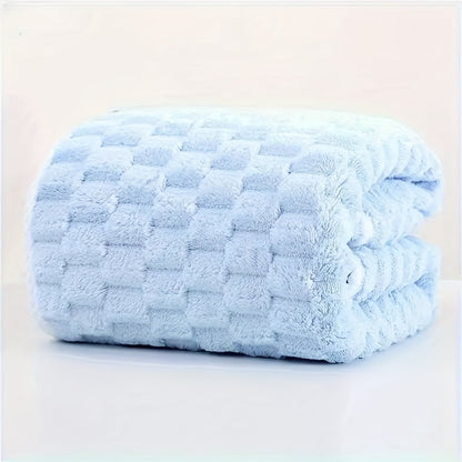 A Waffle Weave Bath Towel Made of Ultra-Absorbent Microfiber, Quick-Drying Textured Towel, Soft Spa And Gym Towel, Durable for Everyday Use, Making It an Ideal Christmas Gift