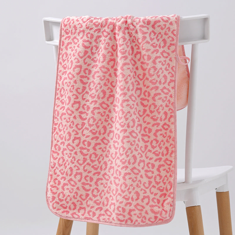 1 Luxury High-Quality Coral Spa Towel • Ultra-soft Microfiber • Quick-drying • Highly Absorbent • Fluffy and Lint-free • New Multi-color Leopard Print Design • Luxurious Bathroom Experience • Spa Essential • Suitable for Pool, Travel, and Gym