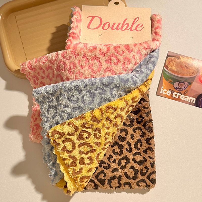 Retro Leopard Print Thickened Towel, Strong Absorbency And Quick-Dry, Soft Cleaning Cloth for Men And Women (Random Color)