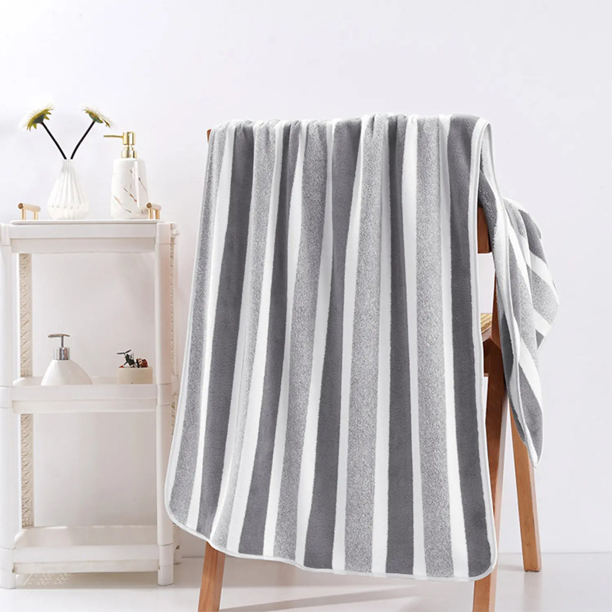 Striped Coral Fleece Bath Towel, Oversized 27.5*66.9 inches Ultra Soft Thickened Towels, Highly Absorbent Quick Dry Non-Shed with Hanging Loop,   Premium  Luxury Towels for Home Hotel Spa Bathroom Beach Premium