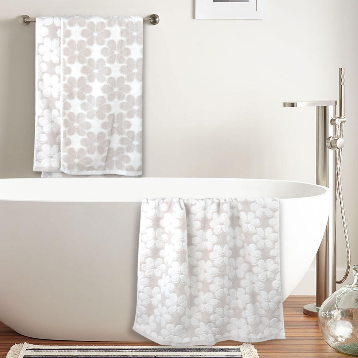 Soft Bath Towels 2 Pack, Super Absorbent Shower Towels 27.5x55 Inches