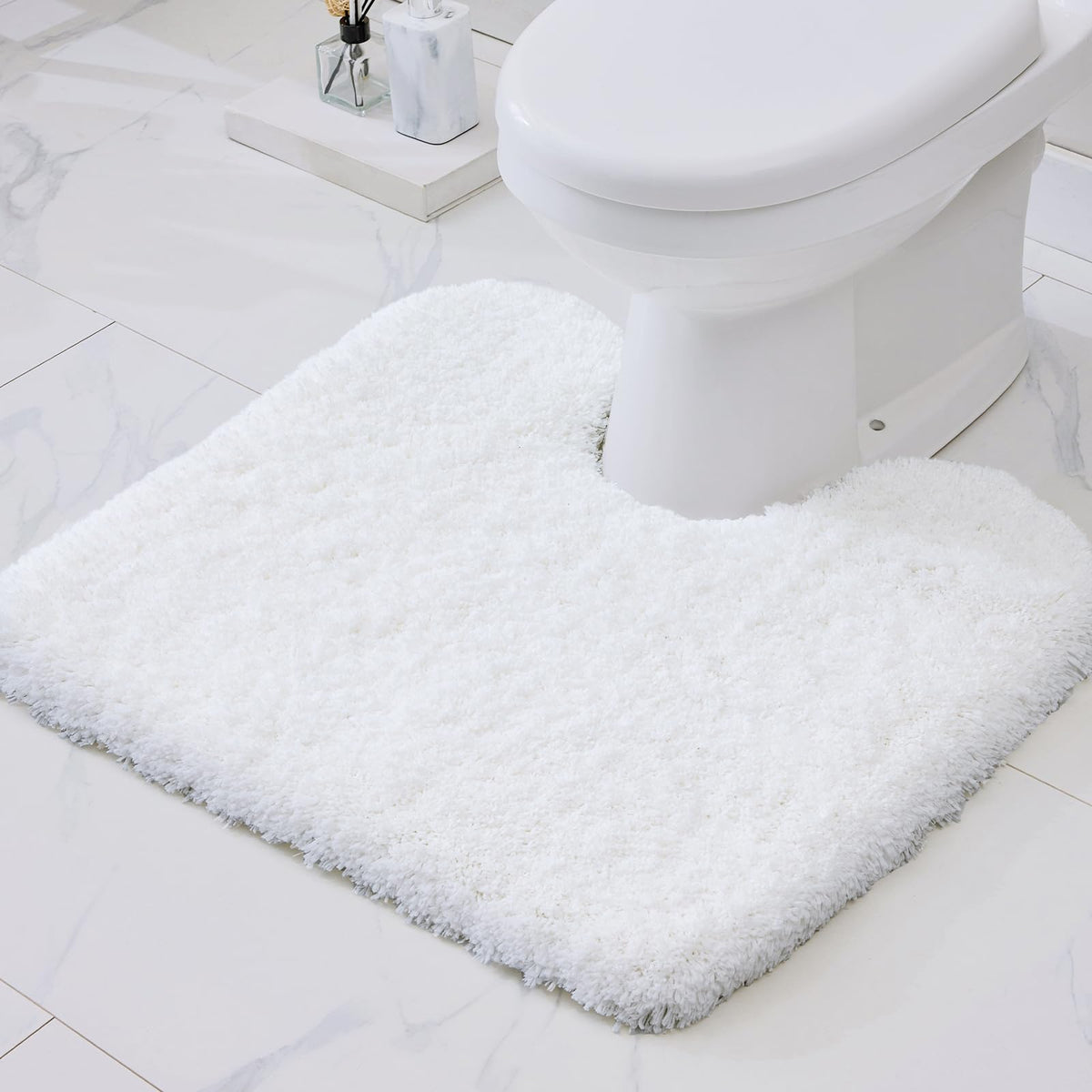 Disolla White Bathroom Rugs 17x24, Microfiber Non-Slip Plush Small Bath Mat