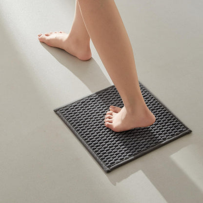 TYUU Bathroom Rugs Non Slip Washable, Super Absorbent Thin Bath Mat Small Quick Dry Low Pile Bathroom Rug, White 16"x24" / 1'4" x 2'
