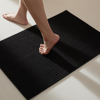 TYUU Bathroom Rugs Non Slip Washable, Super Absorbent Thin Bath Mat Small Quick Dry Low Pile Bathroom Rug, White 16"x24" / 1'4" x 2'