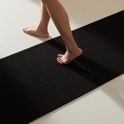 TYUU Bathroom Rugs Non Slip Washable, Super Absorbent Thin Bath Mat Small Quick Dry Low Pile Bathroom Rug, White 16"x24" / 1'4" x 2'