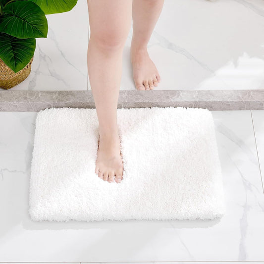 Disolla White Bathroom Rugs 17x24, Microfiber Non-Slip Plush Small Bath Mat