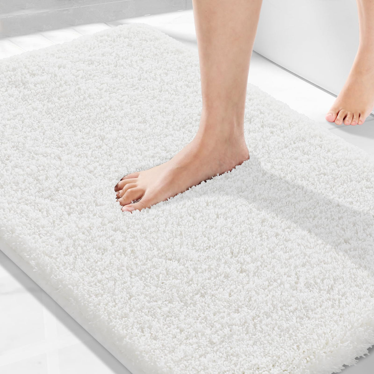 Yimobra Bathroom Rugs Non Slip Washable, Ultra Soft and Water Absorbent Bath Mats, Fluffy Shower Mat Outside, Plush Matts for Bathroom Floor/Sink, 24X17, Home Decor Accessories, Light Gray and White