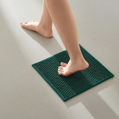 TYUU Bathroom Rugs Non Slip Washable, Super Absorbent Thin Bath Mat Small Quick Dry Low Pile Bathroom Rug, White 16"x24" / 1'4" x 2'