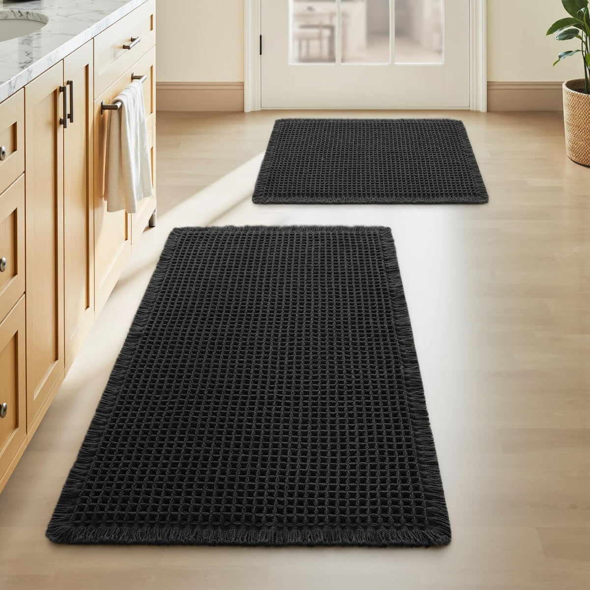 Upgraded Waffle Bath Mat Ultra Absorbent Non Slip Bathroom Mat, 17" x 24"