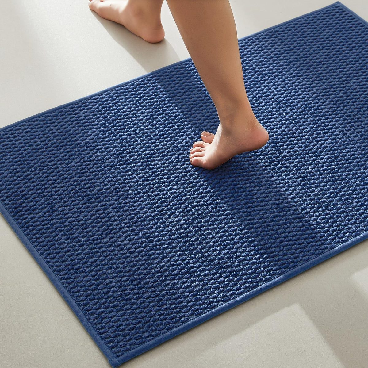 TYUU Bathroom Rugs Non Slip Washable, Super Absorbent Thin Bath Mat Small Quick Dry Low Pile Bathroom Rug, White 16"x24" / 1'4" x 2'