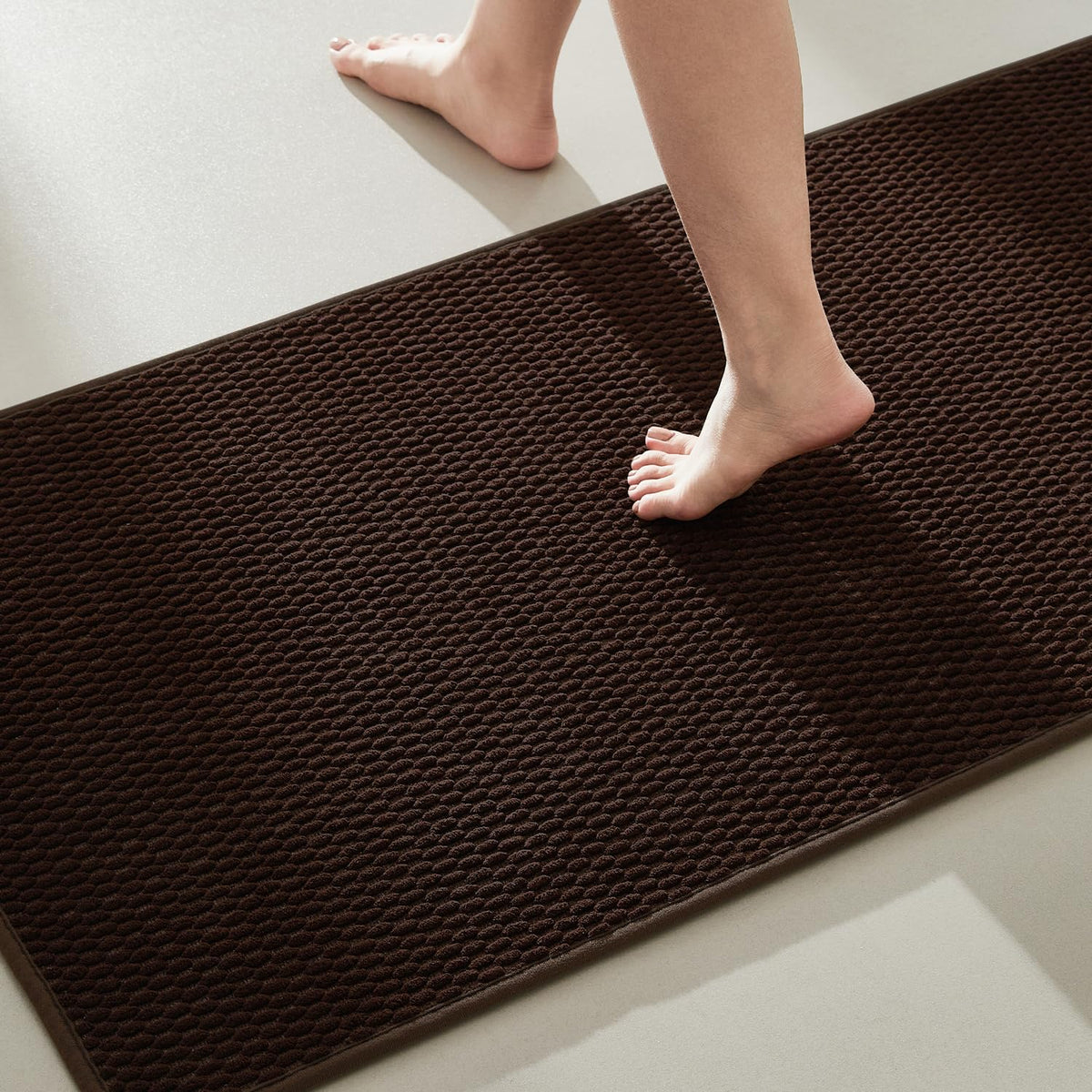 TYUU Bathroom Rugs Non Slip Washable, Super Absorbent Thin Bath Mat Small Quick Dry Low Pile Bathroom Rug, White 16"x24" / 1'4" x 2'