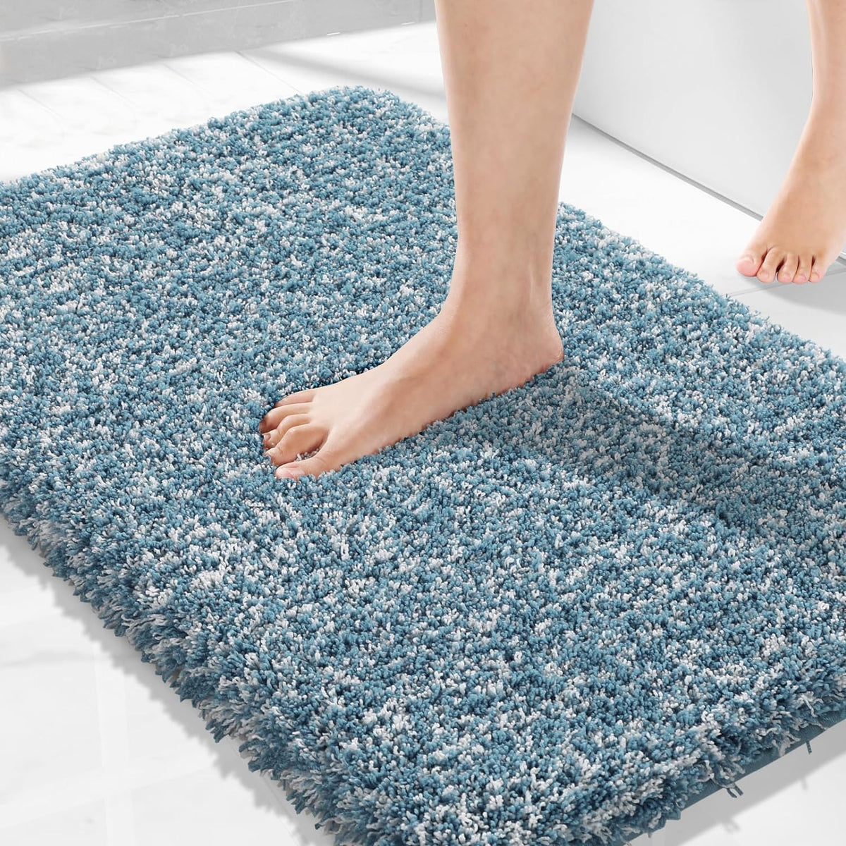Yimobra Bathroom Rugs Non Slip Washable, Ultra Soft and Water Absorbent Bath Mats, Fluffy Shower Mat Outside, Plush Matts for Bathroom Floor/Sink, 24X17, Home Decor Accessories, Light Gray and White