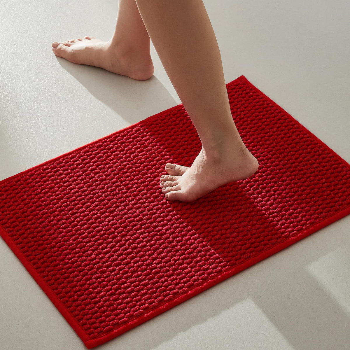 TYUU Bathroom Rugs Non Slip Washable, Super Absorbent Thin Bath Mat Small Quick Dry Low Pile Bathroom Rug, White 16"x24" / 1'4" x 2'