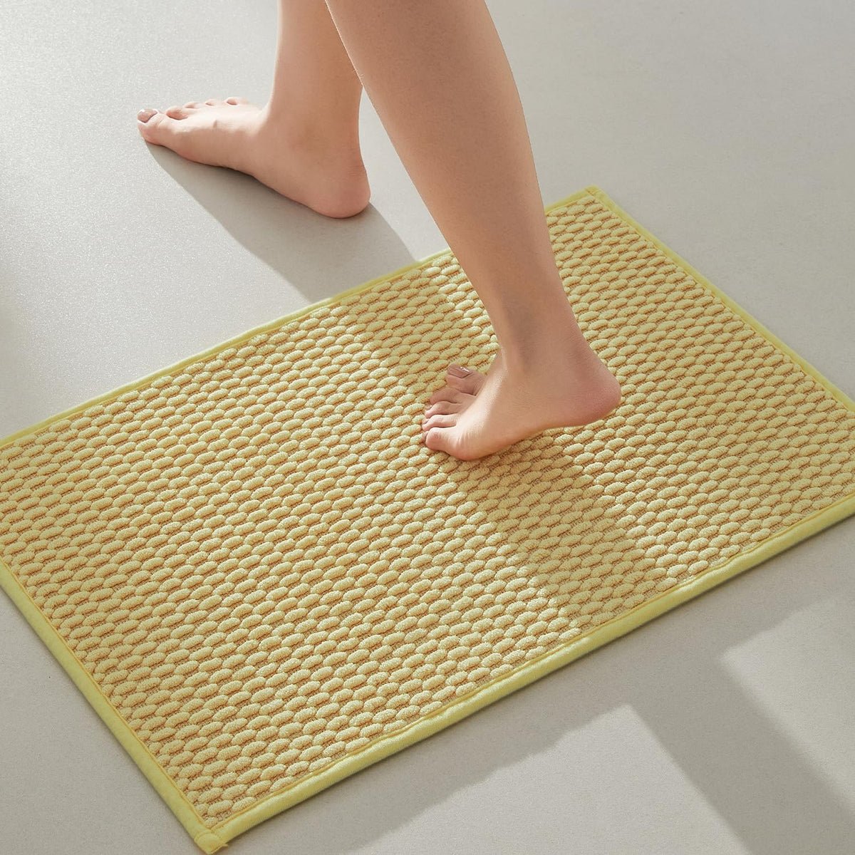 TYUU Bathroom Rugs Non Slip Washable, Super Absorbent Thin Bath Mat Small Quick Dry Low Pile Bathroom Rug, White 16"x24" / 1'4" x 2'