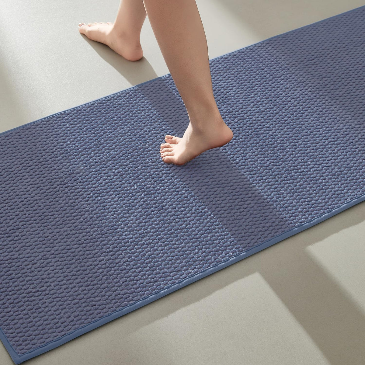 TYUU Bathroom Rugs Non Slip Washable, Super Absorbent Thin Bath Mat Small Quick Dry Low Pile Bathroom Rug, White 16"x24" / 1'4" x 2'
