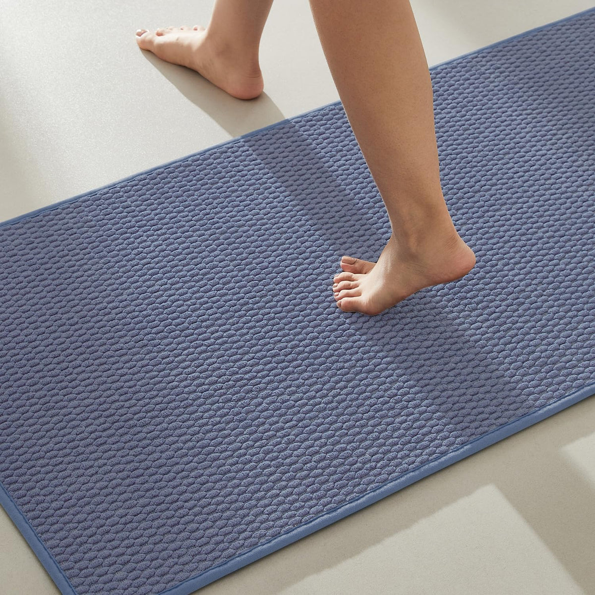 TYUU Bathroom Rugs Non Slip Washable, Super Absorbent Thin Bath Mat Small Quick Dry Low Pile Bathroom Rug, White 16"x24" / 1'4" x 2'