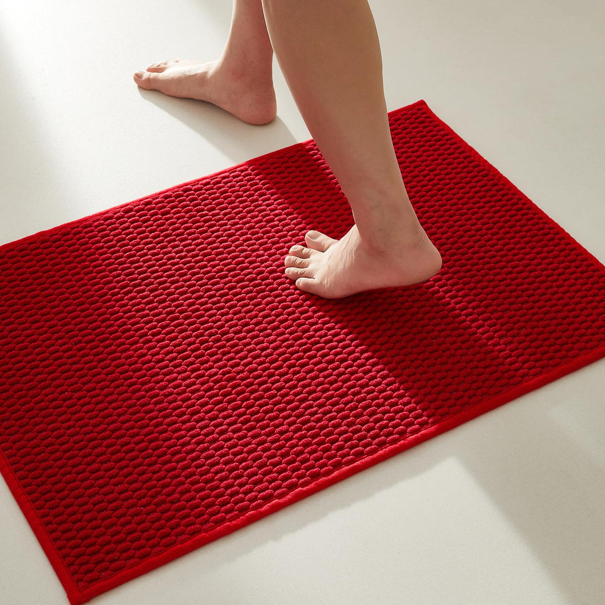 TYUU Bathroom Rugs Non Slip Washable, Super Absorbent Thin Bath Mat Small Quick Dry Low Pile Bathroom Rug, White 16"x24" / 1'4" x 2'