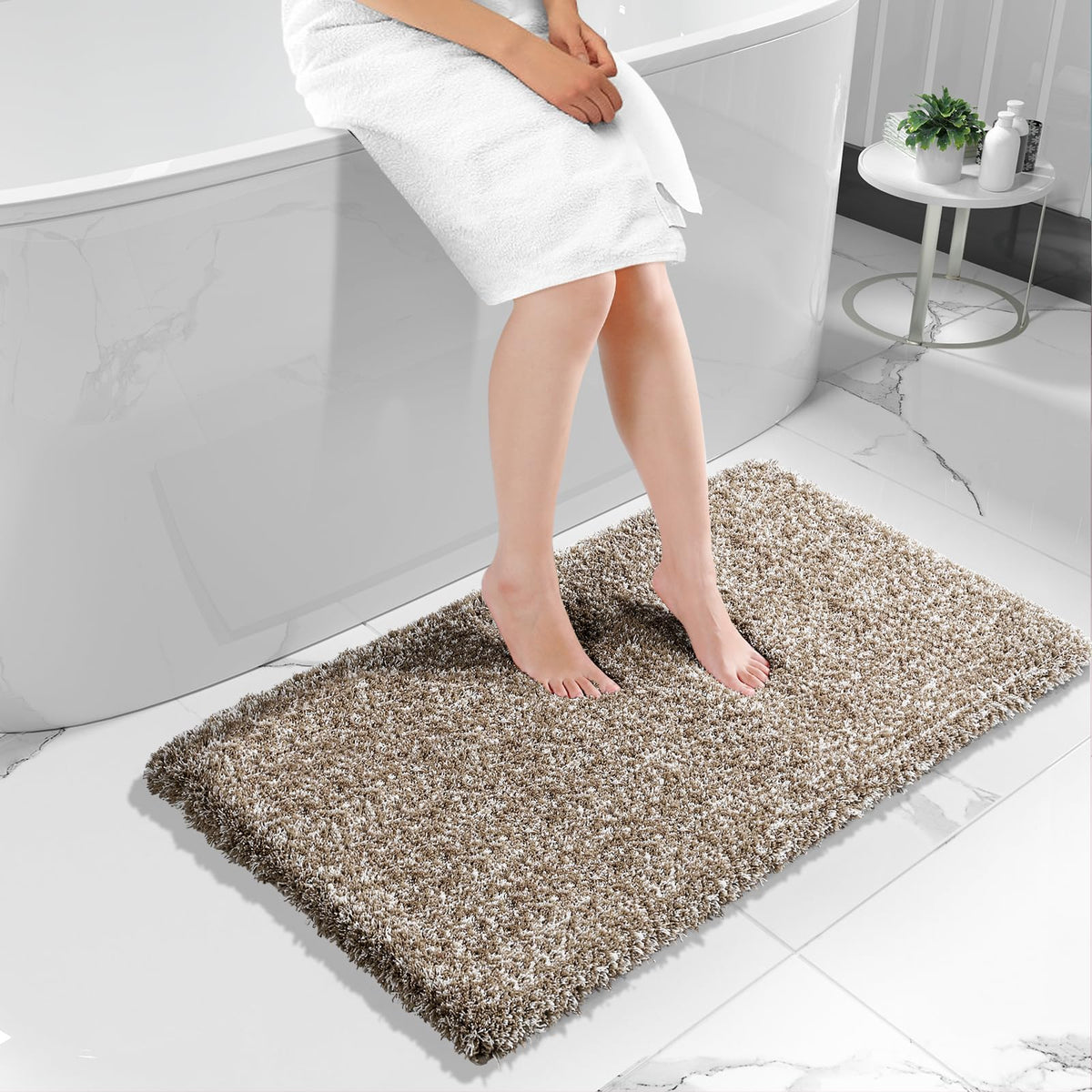 Yimobra Bathroom Rugs Non Slip Washable, Ultra Soft and Water Absorbent Bath Mats, Fluffy Shower Mat Outside, Plush Matts for Bathroom Floor/Sink, 24X17, Home Decor Accessories, Light Gray and White