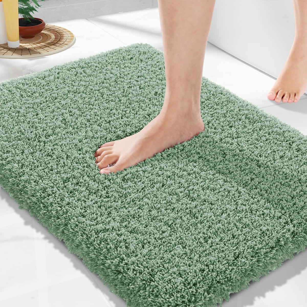 Yimobra Bathroom Rugs Non Slip Washable, Ultra Soft and Water Absorbent Bath Mats, Fluffy Shower Mat Outside, Plush Matts for Bathroom Floor/Sink, 24X17, Home Decor Accessories, Light Gray and White