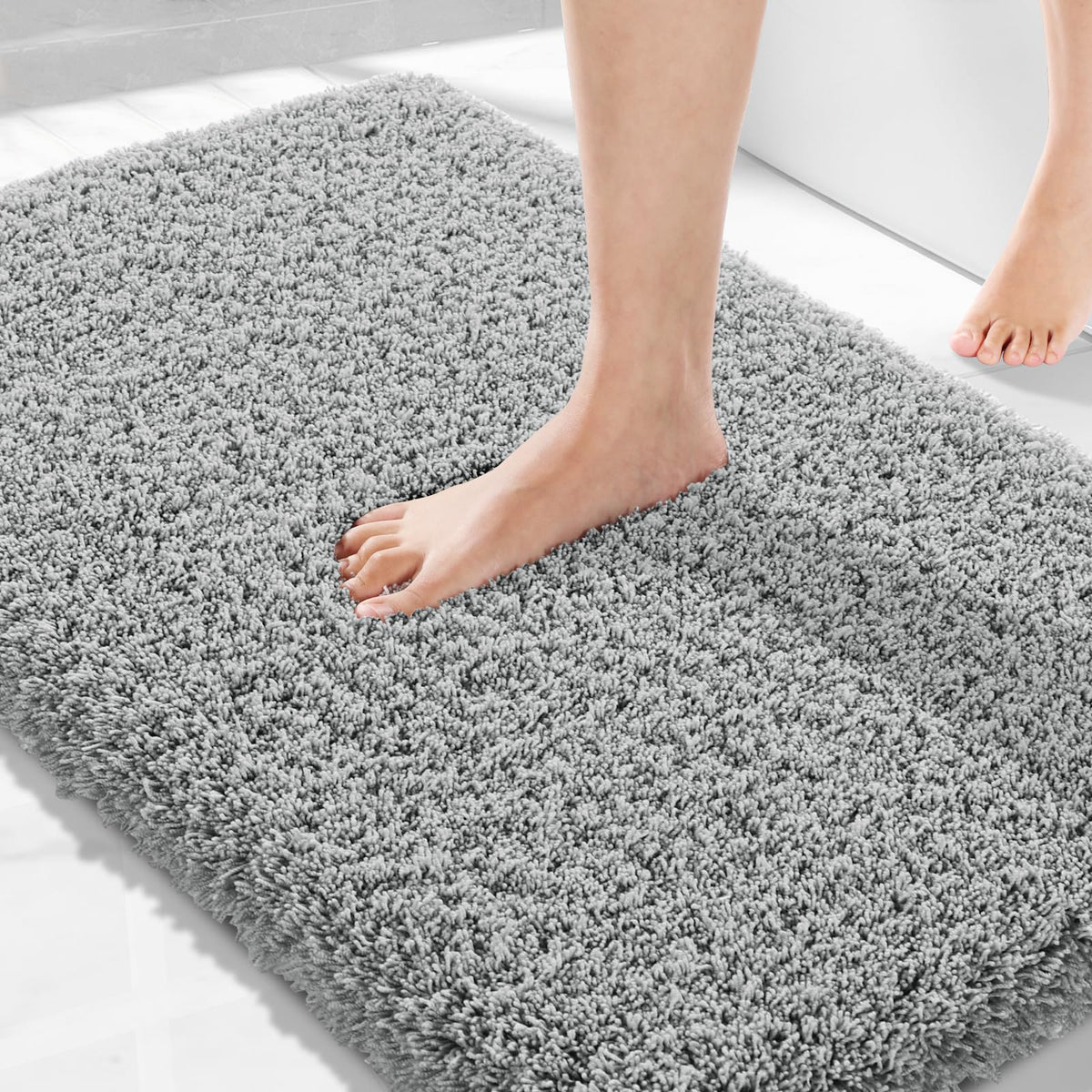 Yimobra Bathroom Rugs Non Slip Washable, Ultra Soft and Water Absorbent Bath Mats, Fluffy Shower Mat Outside, Plush Matts for Bathroom Floor/Sink, 24X17, Home Decor Accessories, Light Gray and White
