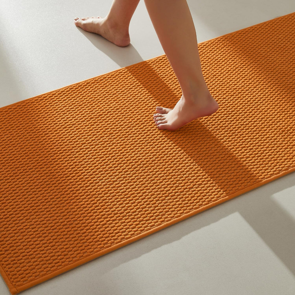TYUU Bathroom Rugs Non Slip Washable, Super Absorbent Thin Bath Mat Small Quick Dry Low Pile Bathroom Rug, White 16"x24" / 1'4" x 2'