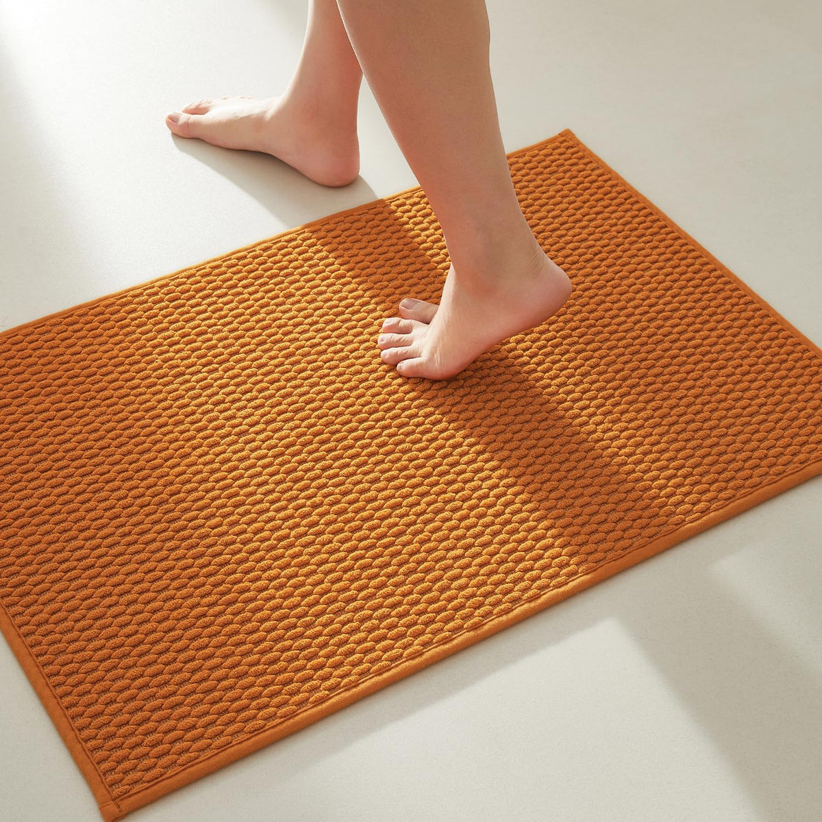 TYUU Bathroom Rugs Non Slip Washable, Super Absorbent Thin Bath Mat Small Quick Dry Low Pile Bathroom Rug, White 16"x24" / 1'4" x 2'