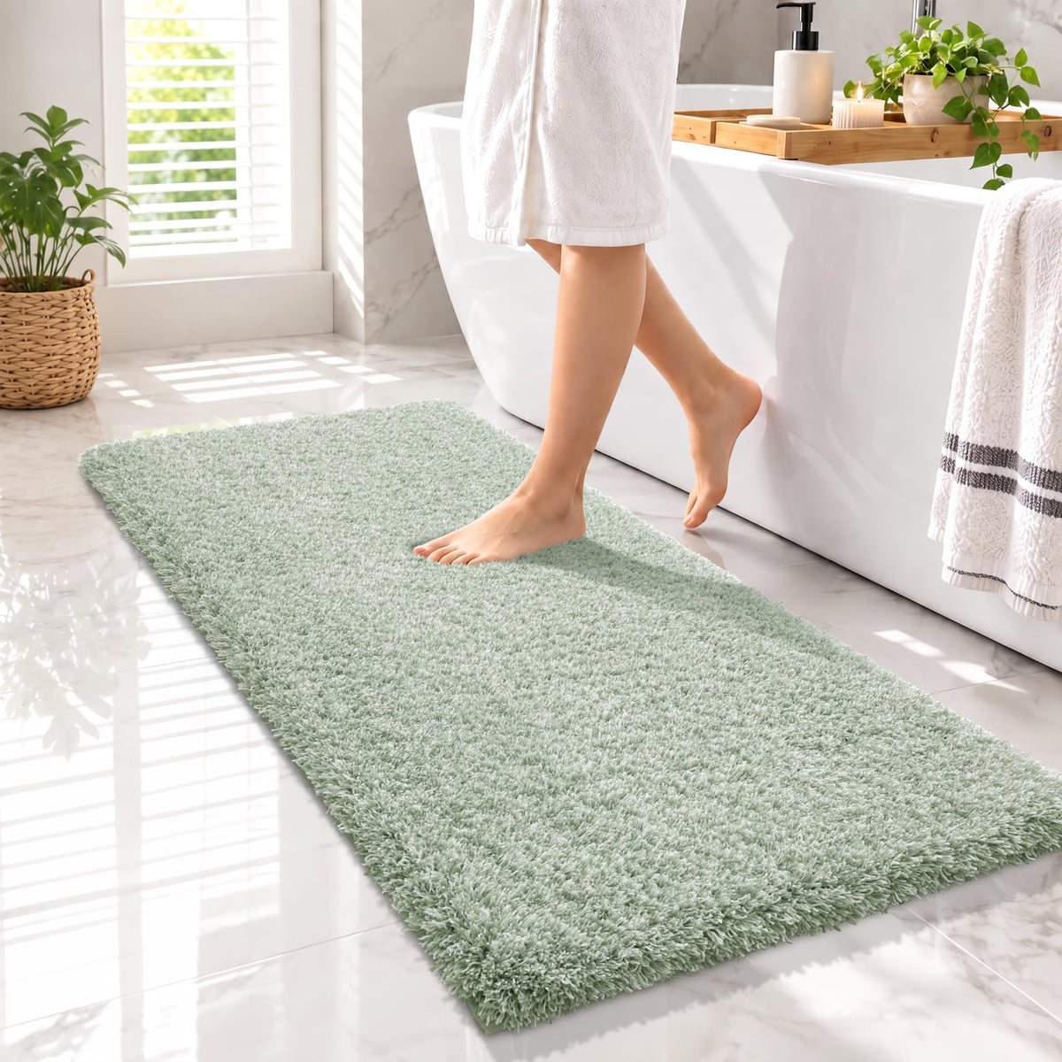 Yimobra Bathroom Rugs Non Slip Washable, Ultra Soft and Water Absorbent Bath Mats, Fluffy Shower Mat Outside, Plush Matts for Bathroom Floor/Sink, 24X17, Home Decor Accessories, Light Gray and White
