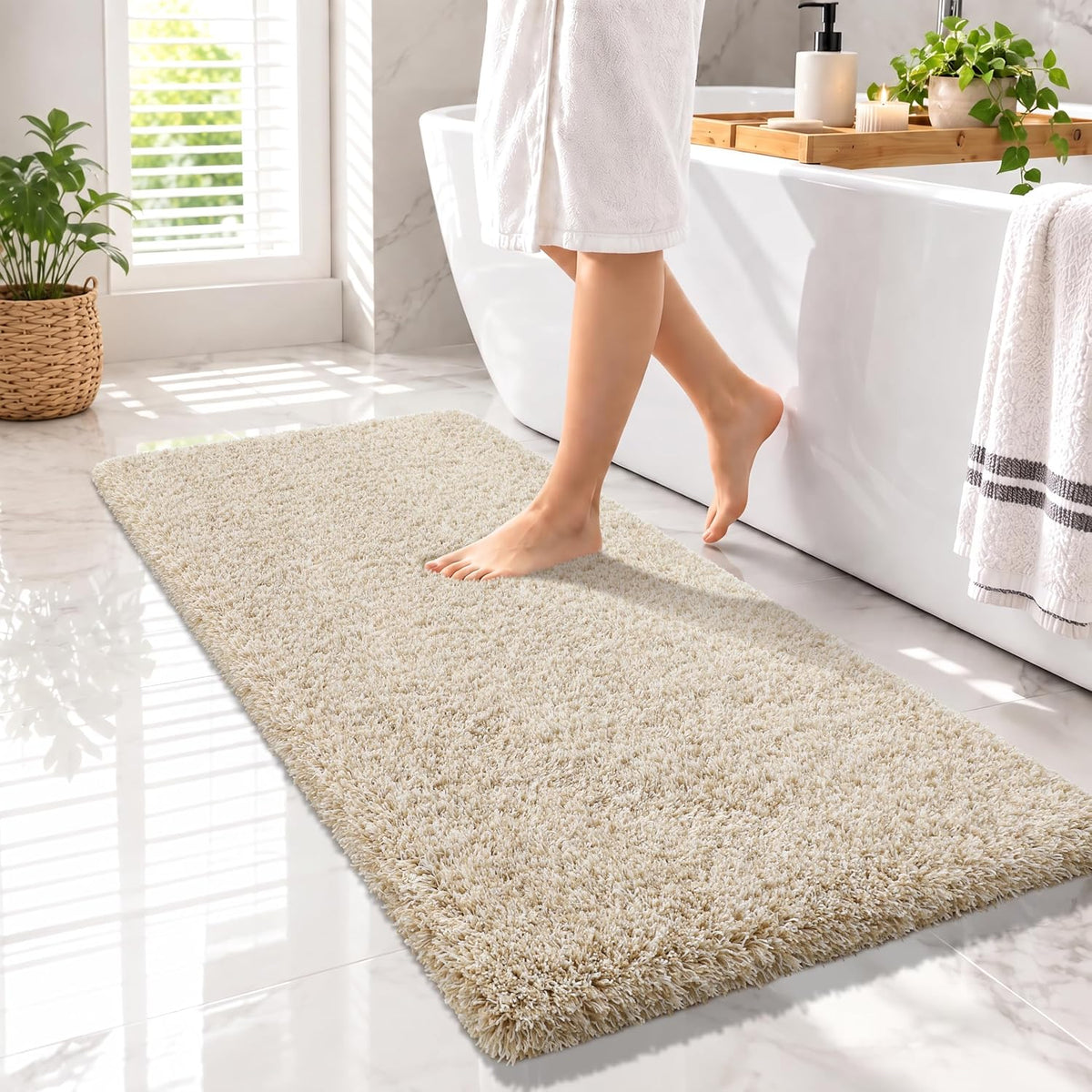 Yimobra Bathroom Rugs Non Slip Washable, Ultra Soft and Water Absorbent Bath Mats, Fluffy Shower Mat Outside, Plush Matts for Bathroom Floor/Sink, 24X17, Home Decor Accessories, Light Gray and White