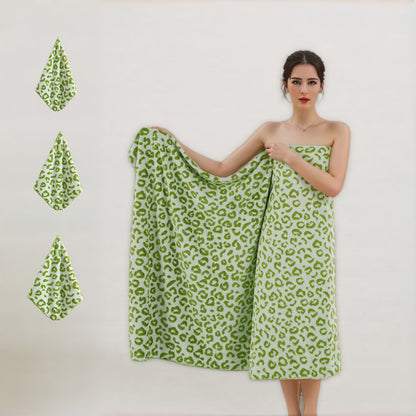4pcs Oversized Leopard Print Bath Towel Set • Full Body Wrap, Hand Towel, and Hair Towel • 1 Ultra-Soft Coral Bath Towel 200x105cm + 3 Square Towels 35x35cm • Quick-Drying, Lint-Free, Durable • Suitable for Home, Beach, Outdoor Use • Perfect Holiday