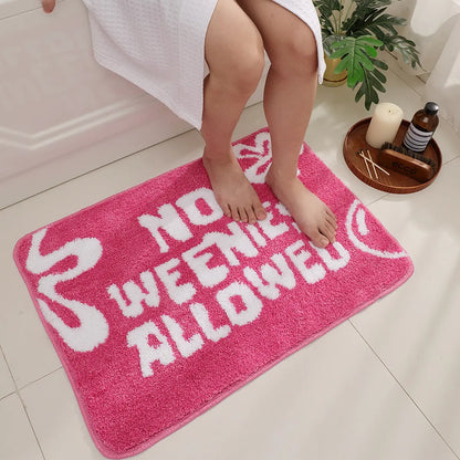 Classic Rectangle Pink Non-Slip Polyester Bath Mat - Absorbs Water, Quick-Dry, Machine-Washable Bath Rugs for Bathroom, Non-Customised Bathroom Accessory for Bathtub