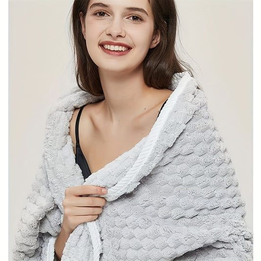 A Waffle Weave Bath Towel Made of Ultra-Absorbent Microfiber, Quick-Drying Textured Towel, Soft Spa And Gym Towel, Durable for Everyday Use, Making It an Ideal Christmas Gift
