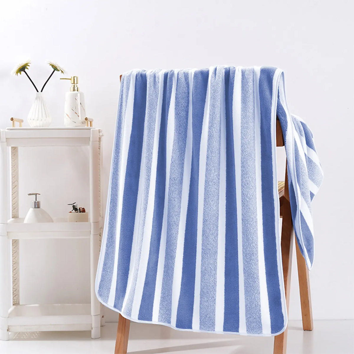 Striped Coral Fleece Bath Towel, Oversized 27.5*66.9 inches Ultra Soft Thickened Towels, Highly Absorbent Quick Dry Non-Shed with Hanging Loop,   Premium  Luxury Towels for Home Hotel Spa Bathroom Beach Premium